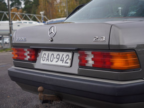 Mercedes-Benz 190