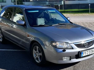 Mazda 323F