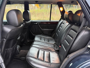 Mercedes-Benz E 320