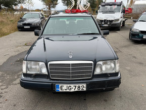 Mercedes-Benz E 320