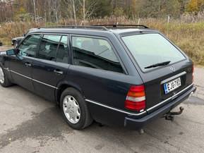 Mercedes-Benz E 320
