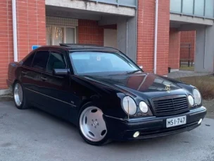 Mercedes-Benz E 55 AMG