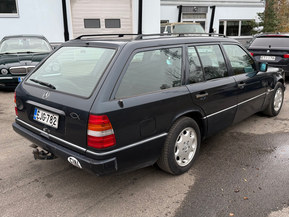 Mercedes-Benz E 320