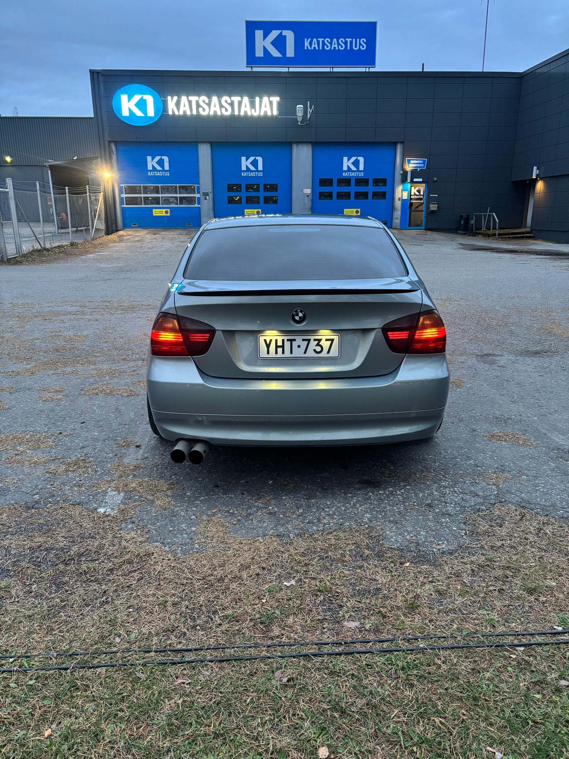 BMW 318 2006, bild 7/8