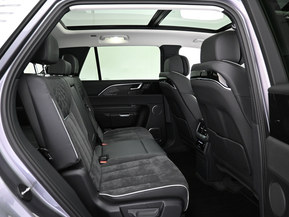 Hongqi E-HS9