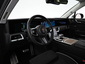 Hongqi E-HS9
