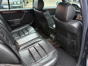 Mercedes-Benz E 320