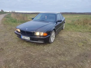 BMW 728