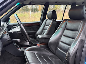 Mercedes-Benz E 320