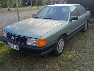 Audi 100