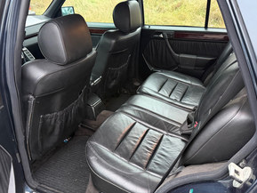 Mercedes-Benz E 320