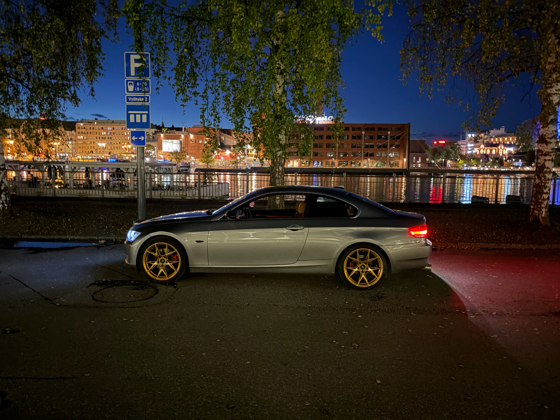 BMW 325