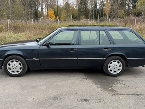 Mercedes-Benz E 320