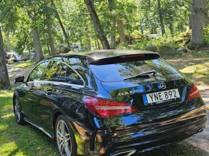 Mercedes-Benz 220