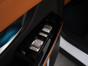XPENG G9
