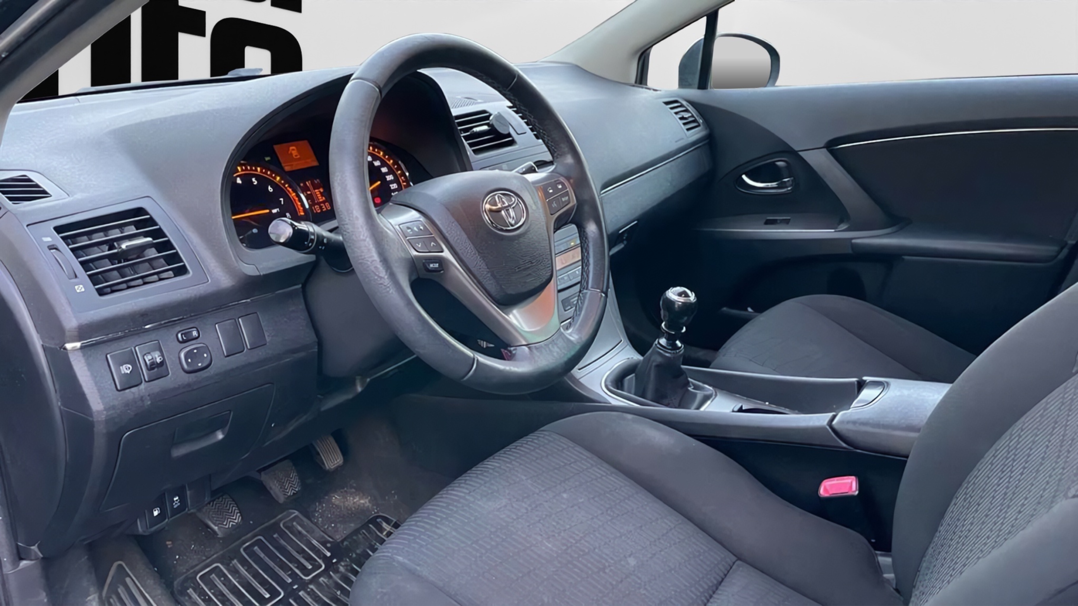 Toyota Avensis 2010, kuva 3/3