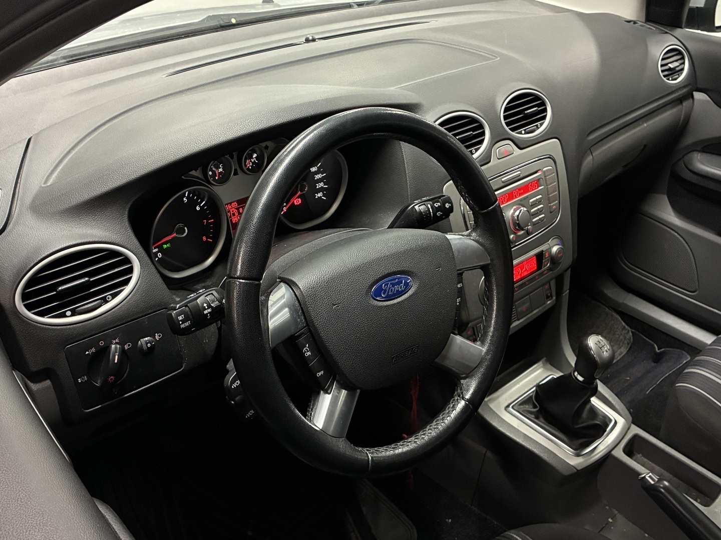 Ford Focus 1,6 100hv Trend M5 Wagon 2009, kuva 5/8