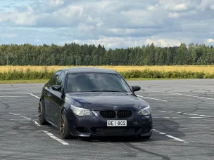 BMW 525