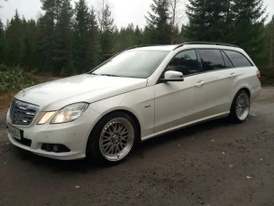 Mercedes-Benz E