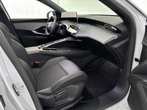 Peugeot e-3008