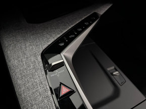 Peugeot e-3008