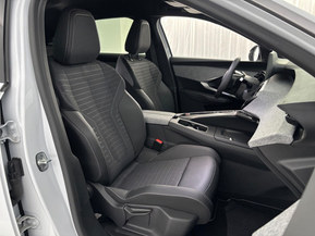 Peugeot e-3008