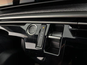 Peugeot e-3008