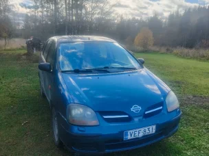 Nissan Almera Tino