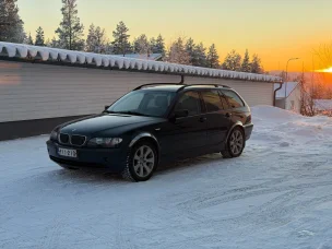 BMW 330