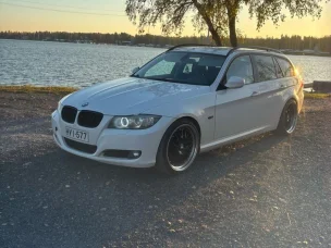 BMW 325
