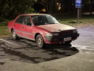 Toyota Carina II