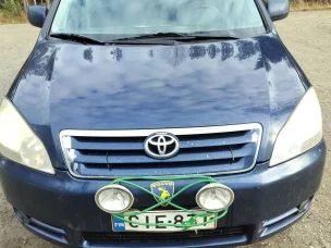 Toyota Avensis Verso