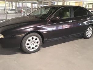 Alfa Romeo 166