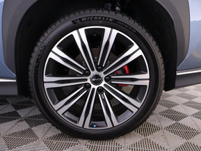BYD Sealion 7
