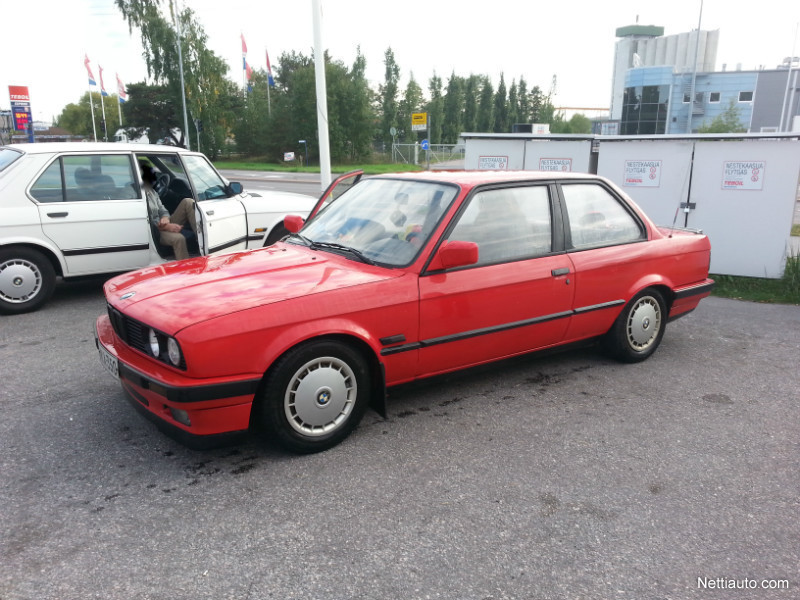 BMW 318iS