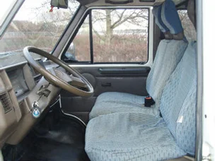 Peugeot J 5