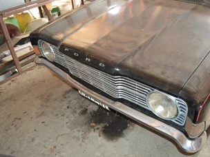 Ford Cortina
