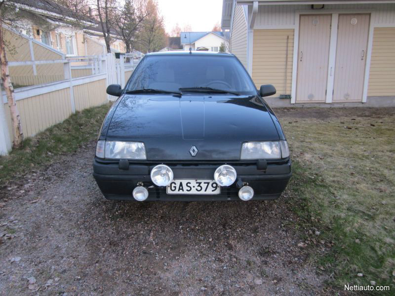 Renault 19