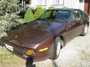 Porsche 944