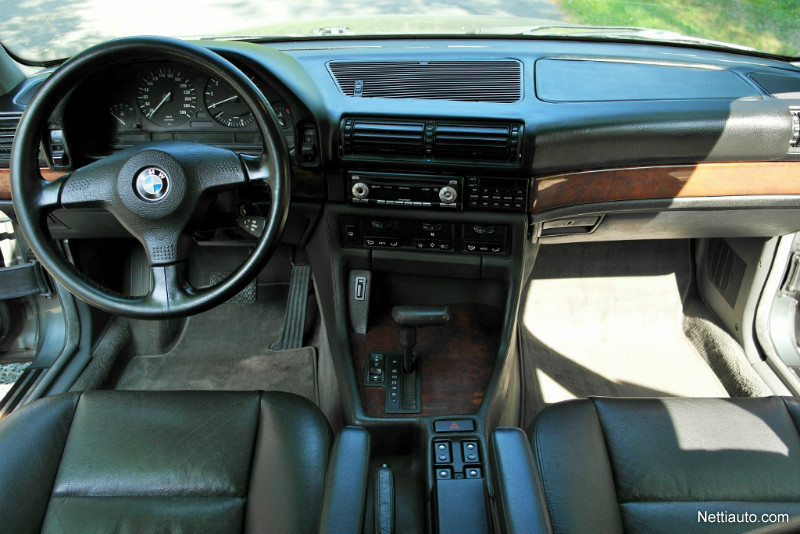 BMW 750
