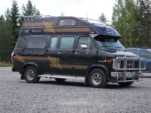 GMC Baron cruiser