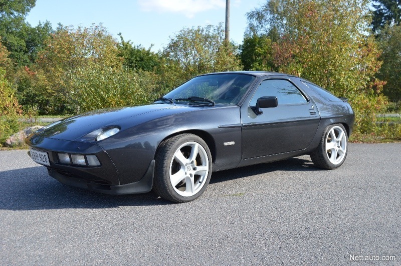 Porsche 928