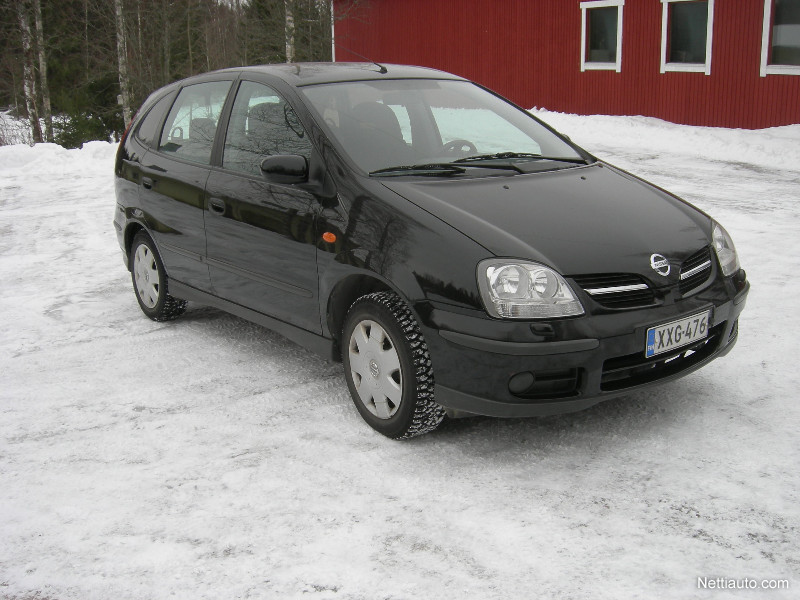 Nissan Almera Tino