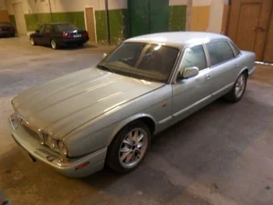 Jaguar XJ8