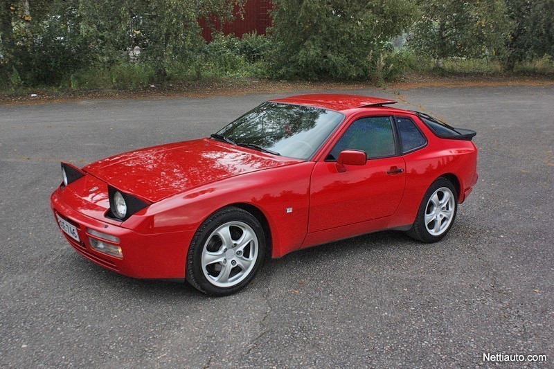 Porsche 944