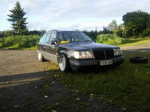 Mercedes-Benz 320