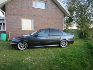 BMW Alpina B10