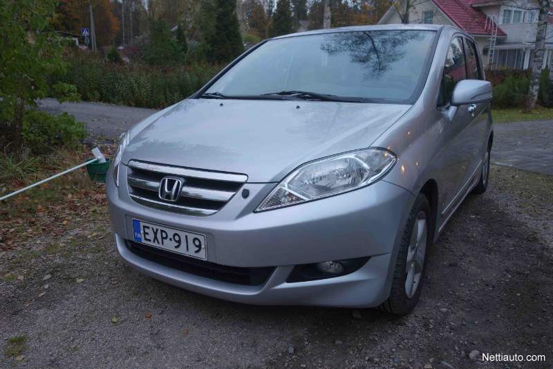 Honda FR-V