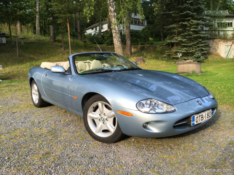 Jaguar XK8