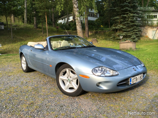 Jaguar XK8